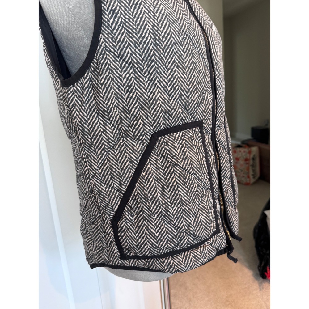 J.Crew Herringbone Quilted Puffer Vest Black White Gold Zip Small - Picture 3 of 6
